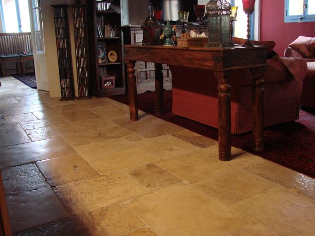 ANTIQUE FRENCH LIMESTONE 17th Century