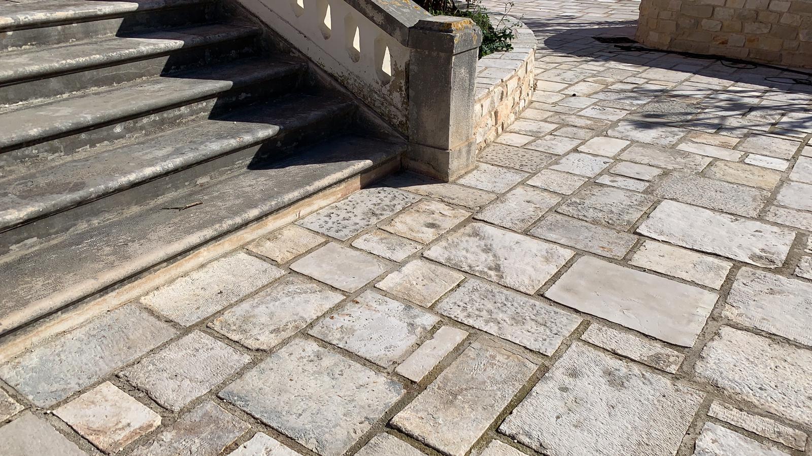 Reclaimed Steps French Limestone