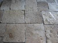 DALLE DE BOURGOGNE ANCIEN MATERIAUX DALLAGE ANCIENT OF RECOVERY LIMESTONE FLAGSTONES PAVING PAVE' TILE EXQUISITE SURFACES ANTIQUE RECLAIMED AGE 1700 ORIGINATE THEM,COUPèE A' 3 CM.(STOCK FOR SALE).