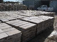 DALLE DE BOURGOGNE ANTIQUE LIMESTONE FLAGSTONES FLOORS OF THE PROVENCE.THIS ANCIENT STONE ARE ASUALLY VERY THICK,SO WE SLICE THEM TO MAKE TRANSPORT AND LAYNG MOCH EASIER.