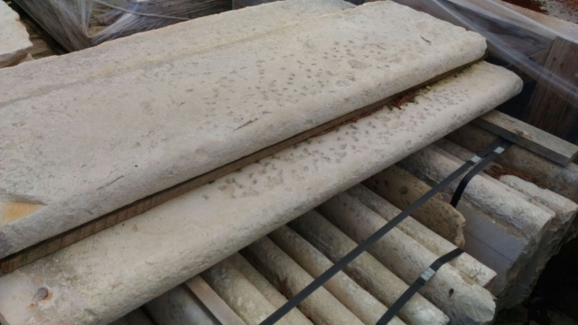 Antique Reclaimed in limestone Stairs Antique Reclaimed in limestone Stairs